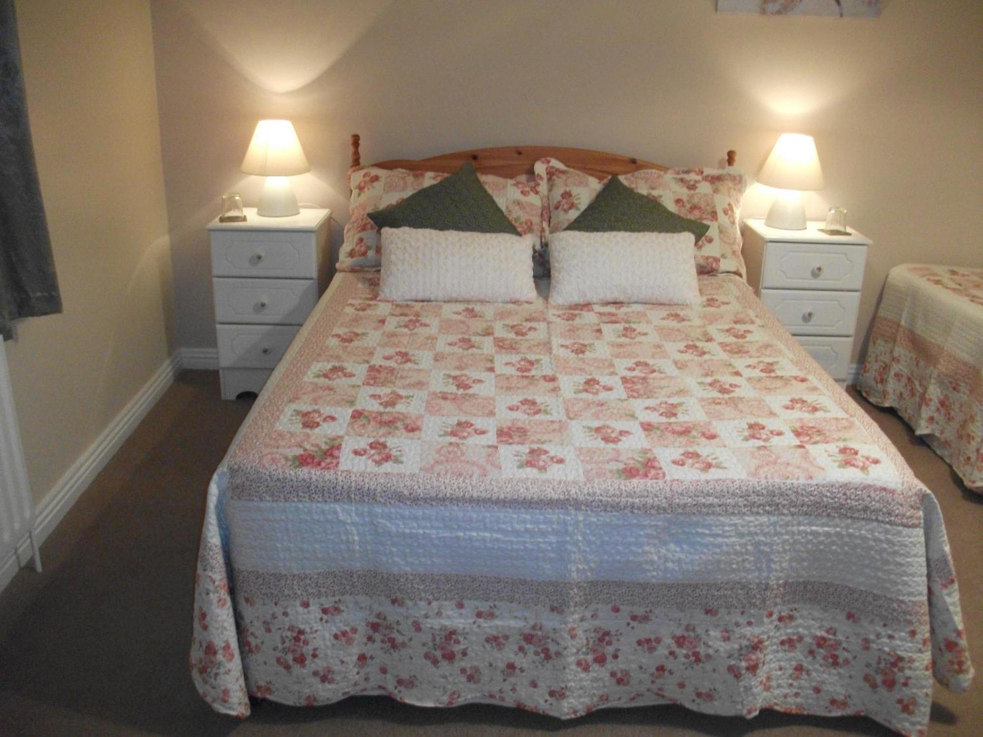 Rocksberry Bed & Breakfast Castlebar Eksteriør billede